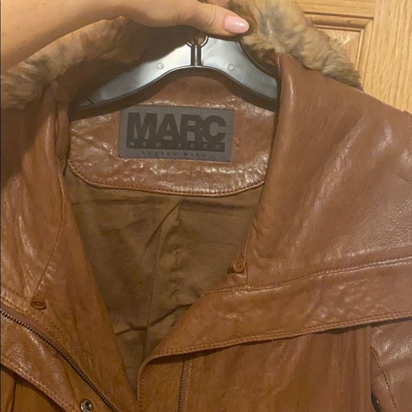 Used leather jacket with real fur - Picture 2 of 3